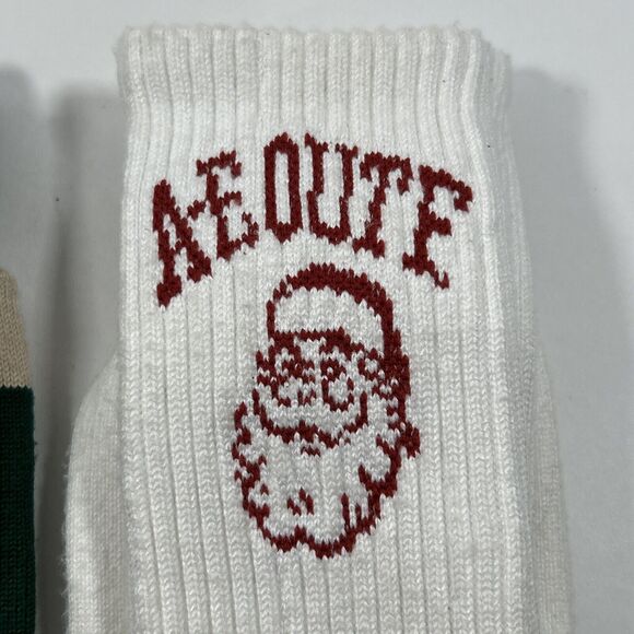 NEW American Eagle 2 Pairs Dad Socks-One Size- Green Tree+Santa Christmas Winter - Picture 3 of 10